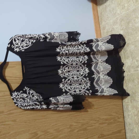 Dress - Picture 2 of 5